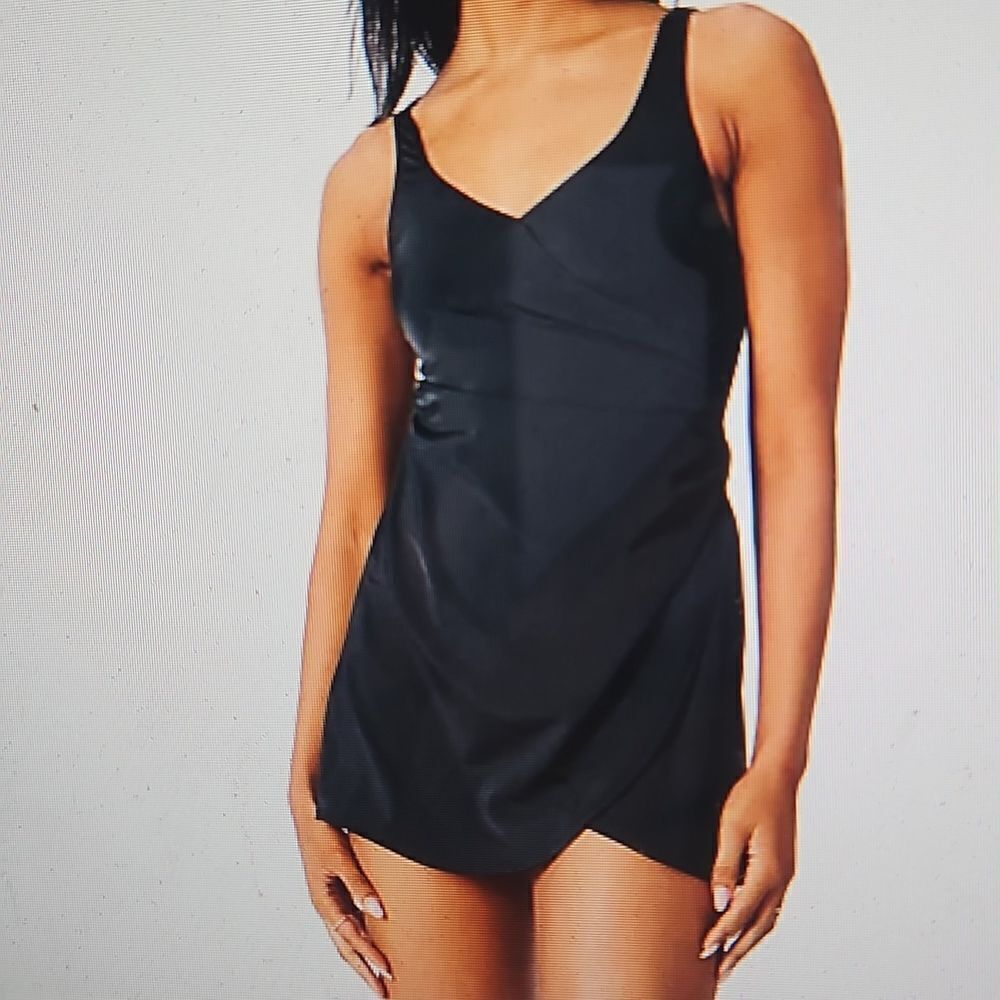 ISAAC MIZRAHI LIVE Bridgehampton Swim Dress with UPF50 Black  16